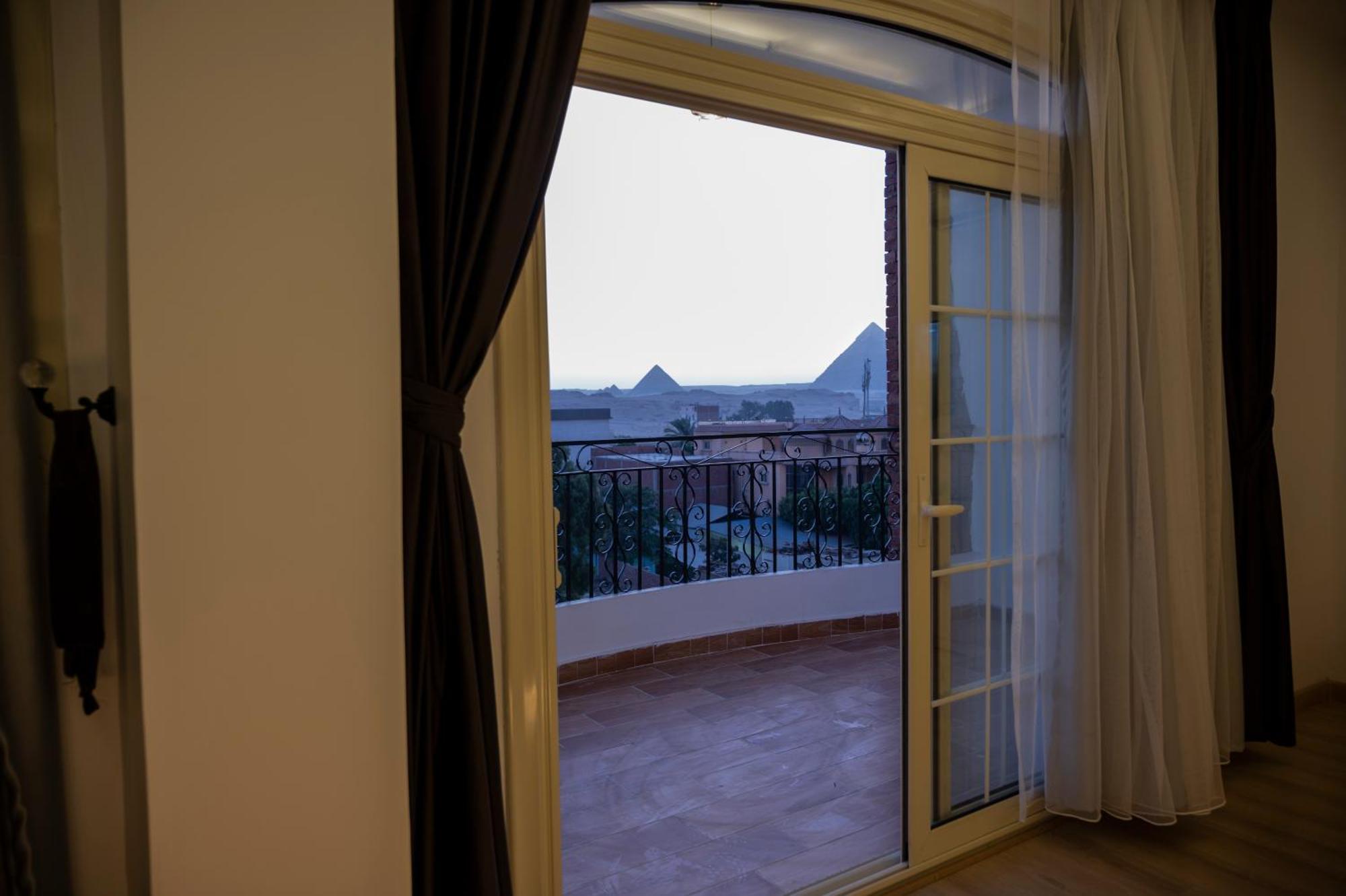 Palm Pyramids View Hotel Kafrat al Jabal Экстерьер фото