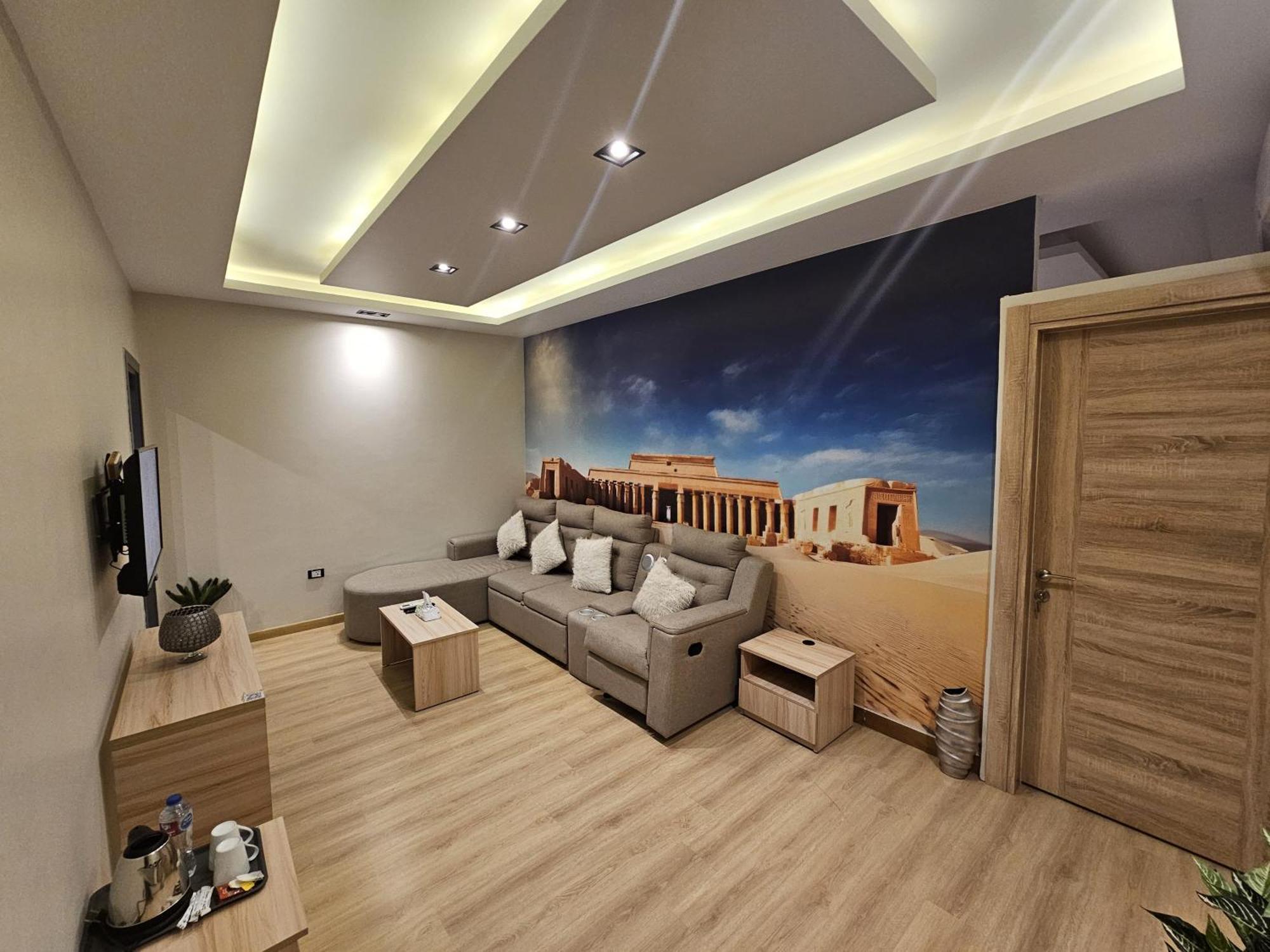 Palm Pyramids View Hotel Kafrat al Jabal Экстерьер фото