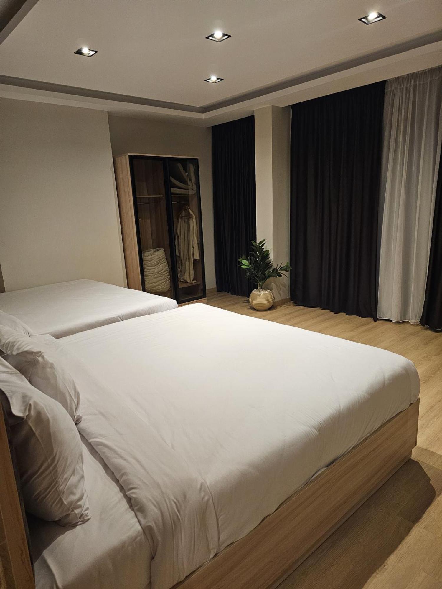 Palm Pyramids View Hotel Kafrat al Jabal Экстерьер фото