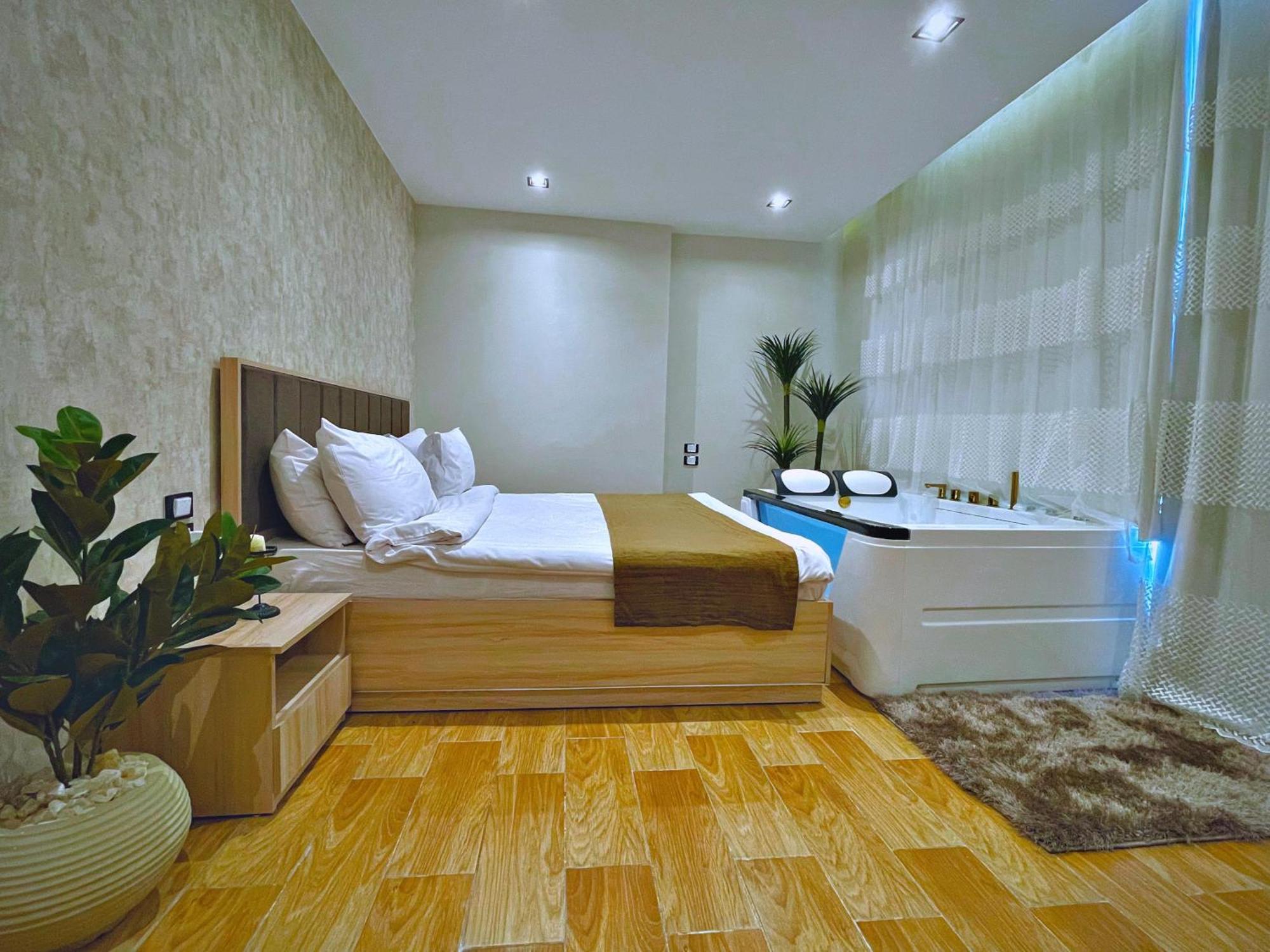 Palm Pyramids View Hotel Kafrat al Jabal Экстерьер фото