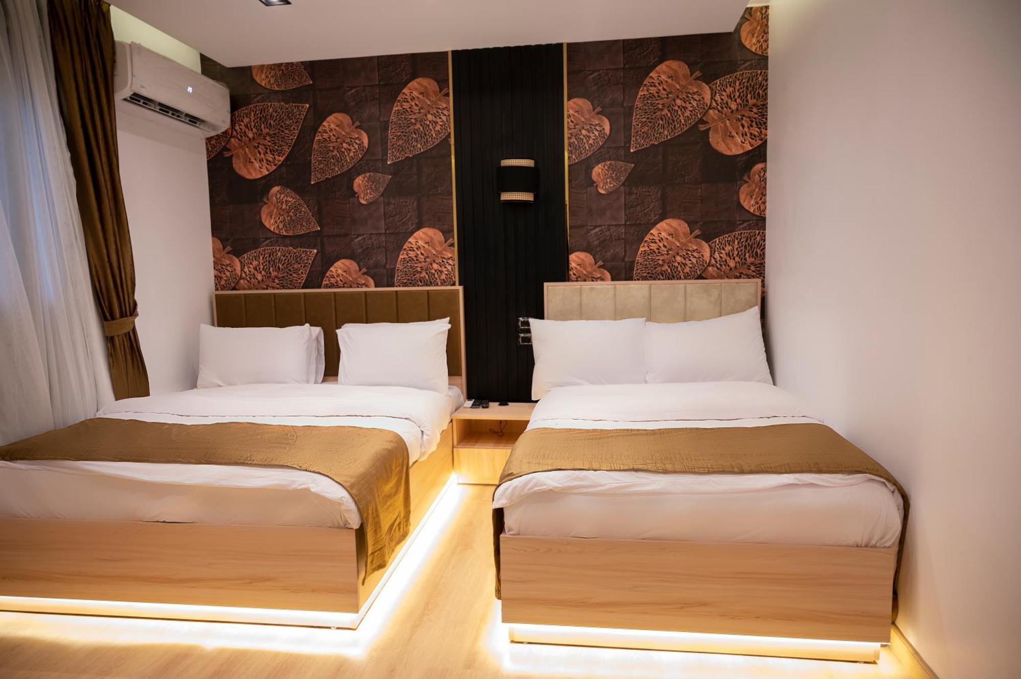 Palm Pyramids View Hotel Kafrat al Jabal Номер фото