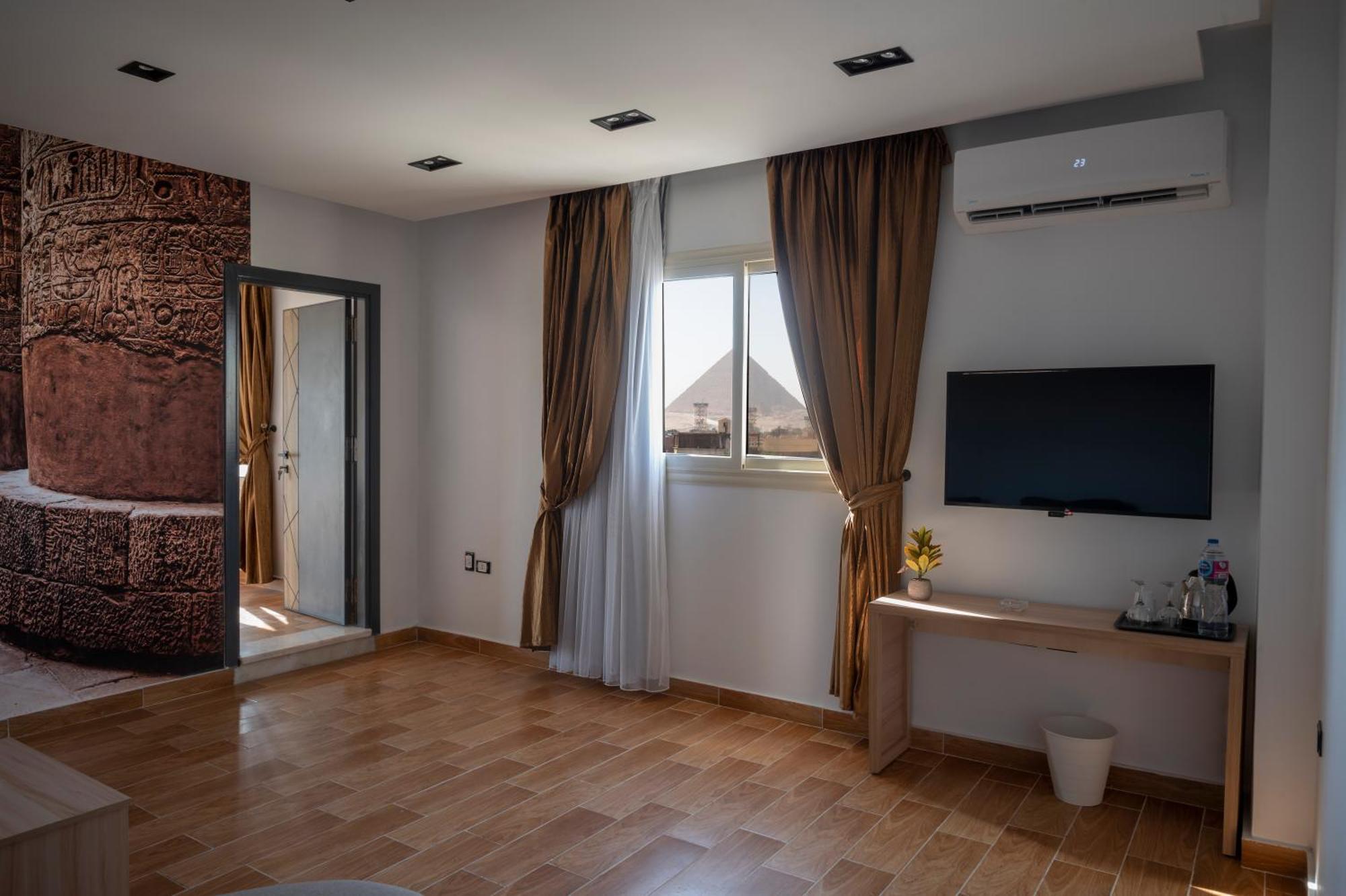 Palm Pyramids View Hotel Kafrat al Jabal Экстерьер фото